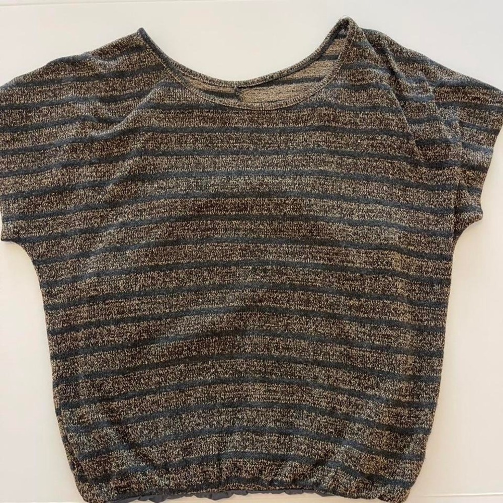 Mudd striped crop top with gray tank liner small gold/black/gray small